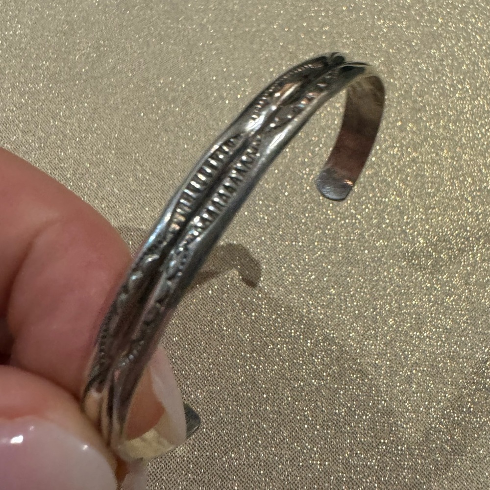 925 Sterling silver cuff 6.1g